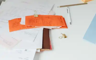 Ilustração sobre Como Escolher um Sistema de Emissão de Nota Fiscal para MEI e Pequena Empresa - Causa Própria